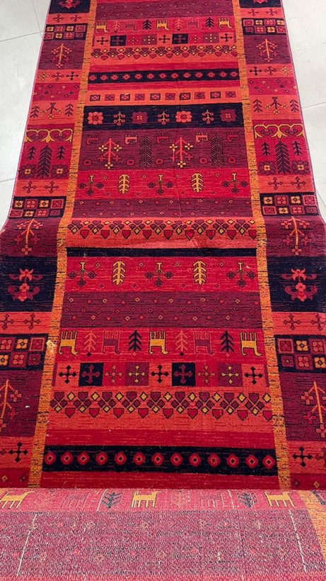 کناره فرش لاکی